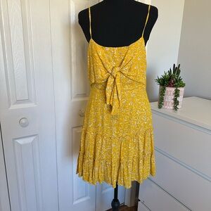 Chic Yellow Floral Mini Dress